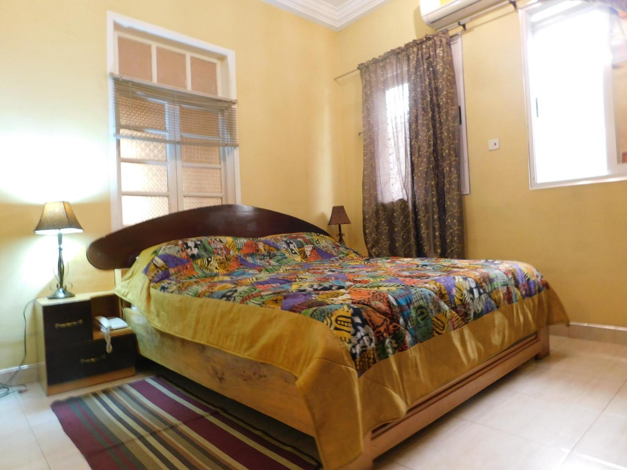Jesiwa B'S Little Palace Accra Exteriér fotografie